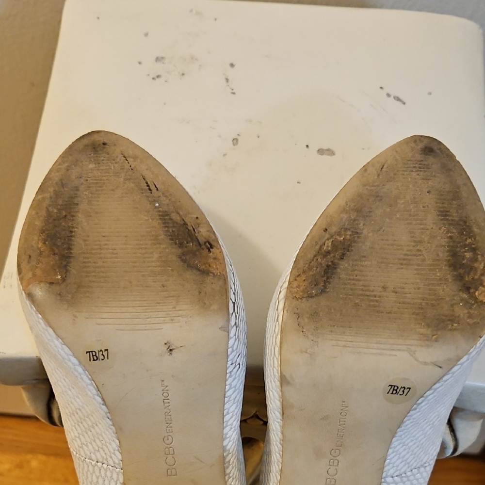 BCBGeneration Textured Cream Heels - Picture 7 of 9